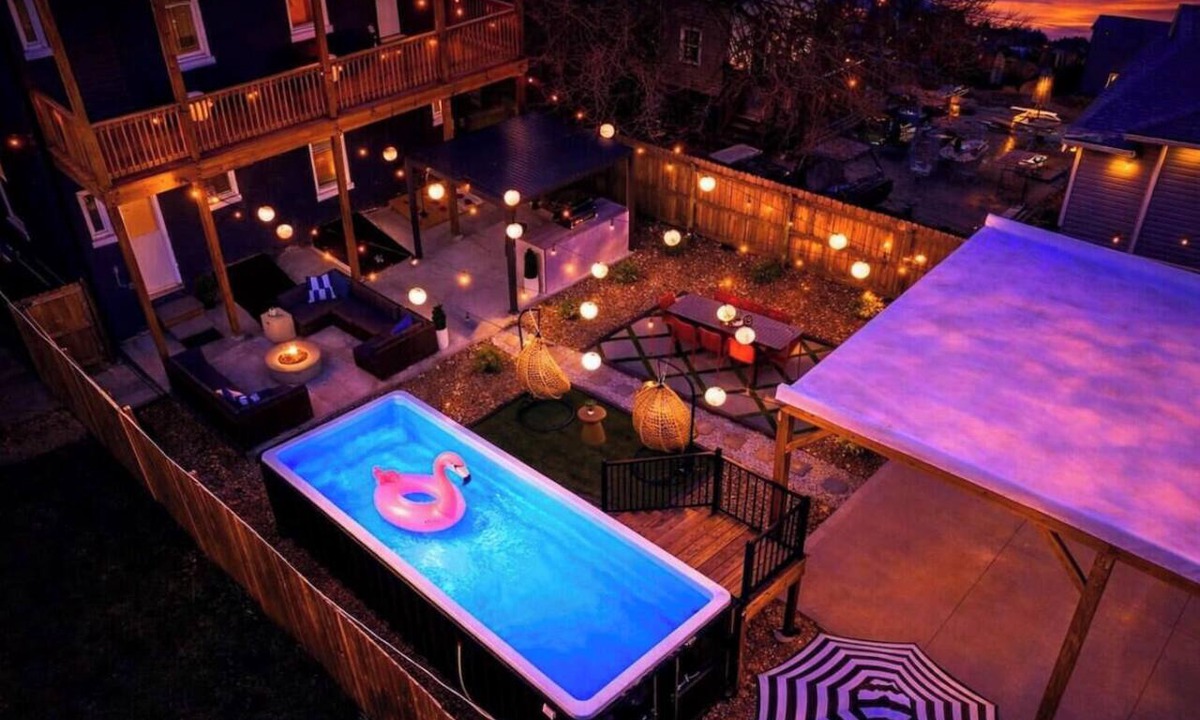 St. Louis House | StayAtlas Retreat w/Pool, Gym, Sauna, Games, BBQ
