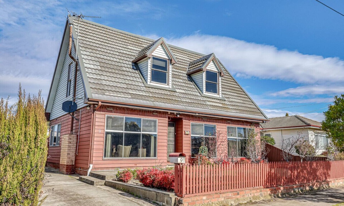 Wendouree House | StayAU Private Two-Storey 6 Beds House Wendouree