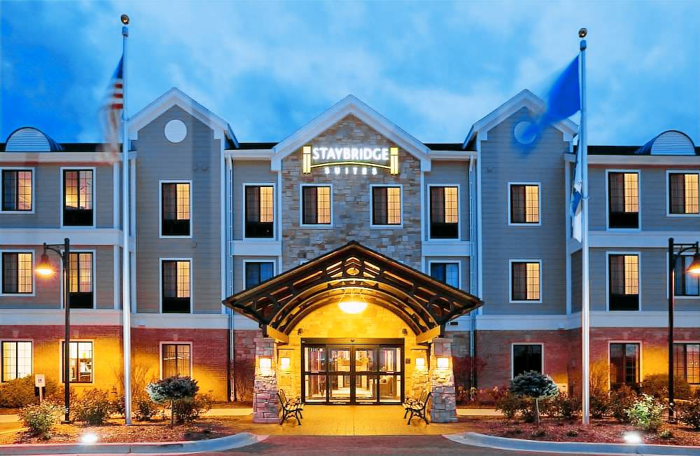 Oconomowoc Hotel | Staybridge Suites Milwaukee West-Oconomowoc, an IHG Hotel