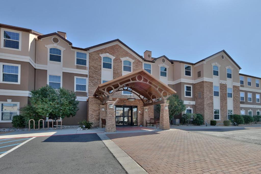 Northeast Heights Hotel | Staybridge Suites Albuquerque North by IHG