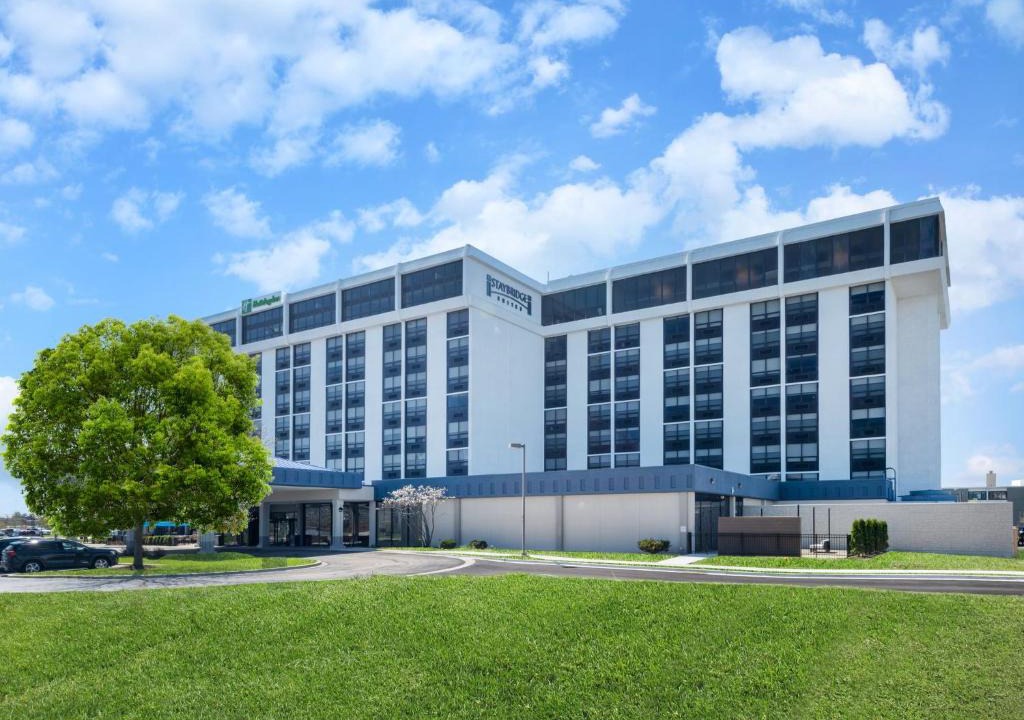 O'Hare Hotel | Staybridge Suites Chicago O'Hare - Rosemont by IHG