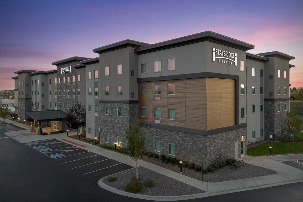 Thornton Hotel | Staybridge Suites - Denver North - Thornton by IHG