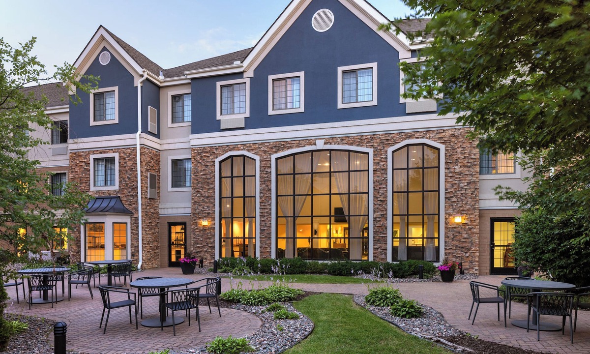 Maple Grove Hotel | Staybridge Suites MPLS-Maple Grove/Arbor Lakes by IHG