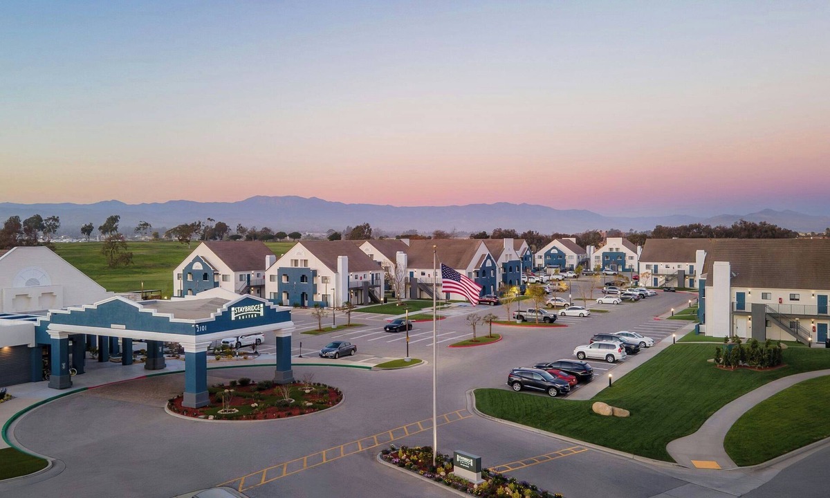 Oxnard Hotel | Staybridge Suites Oxnard River Ridge by IHG