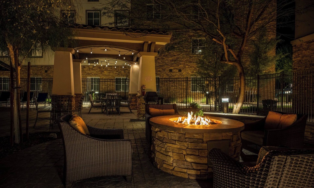 Gilbert Hotel | Staybridge Suites Phoenix East - Gilbert by IHG