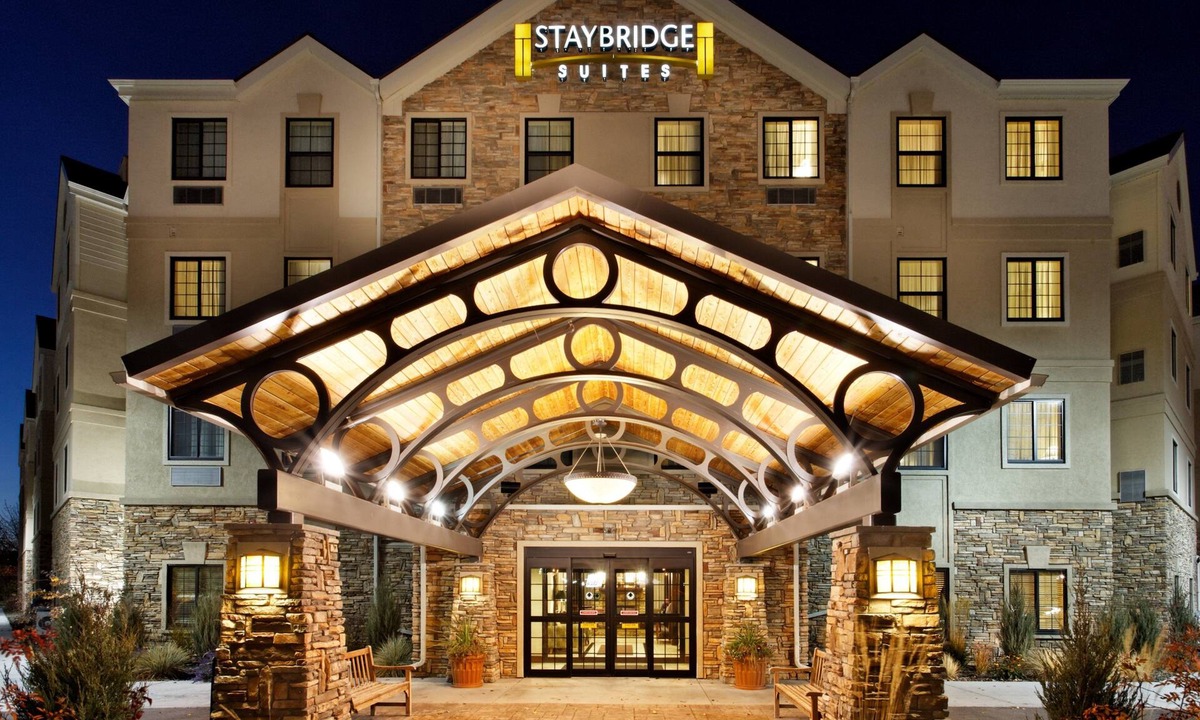 Warrendale Hotel | Staybridge Suites Pittsburgh-Cranberry Township by IHG