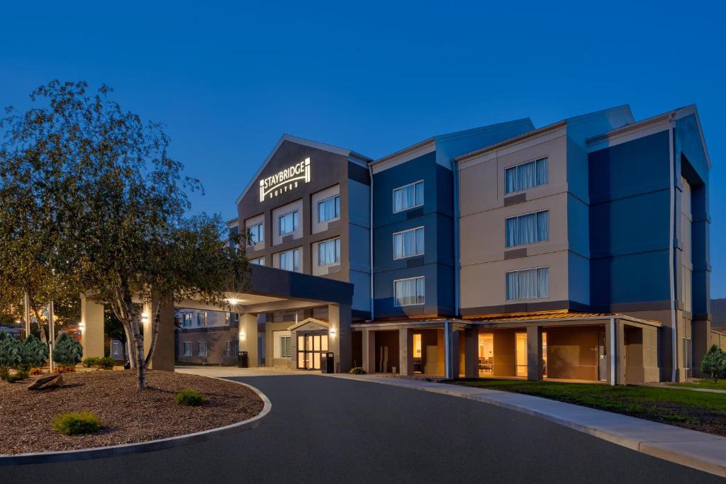 South Hills Hotel | Staybridge Suites Pittsburgh Airport by IHG