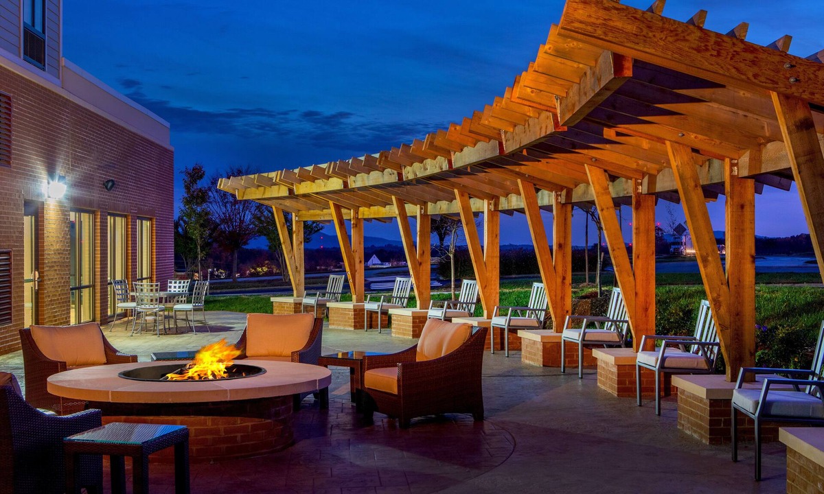 Rio Hotel | Staybridge Suites Charlottesville Airport by IHG