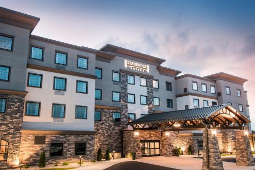 Lake Delton Hotel | Staybridge Suites - Wisconsin Dells - Lake Delton by IHG