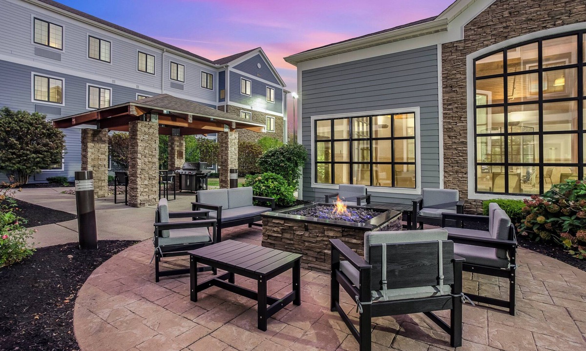Harris Hill Hotel | Staybridge Suites Williamsville Buffalo by IHG