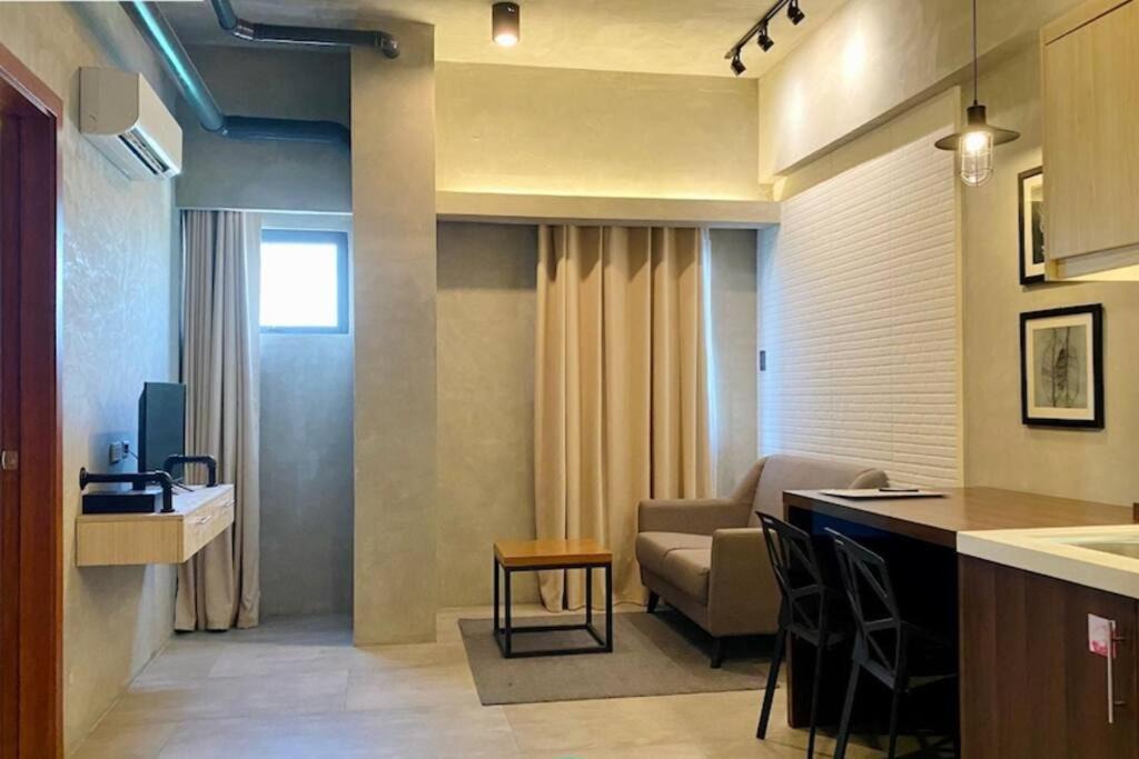 Kaunlaran Apartment | Staycation 1BR Servce Aprtmnt 2px allows 5px 1901
