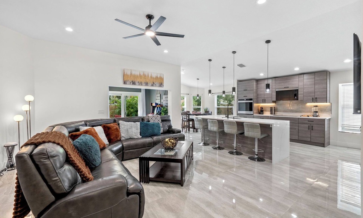 Temple Terrace House | Staycation Station