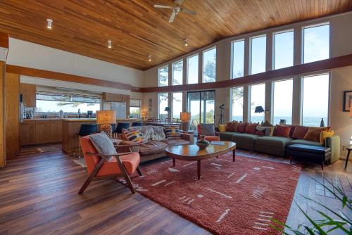 Coos Bay House | #StayinMyDistrict Cape Arago Sanctuary at the Sea