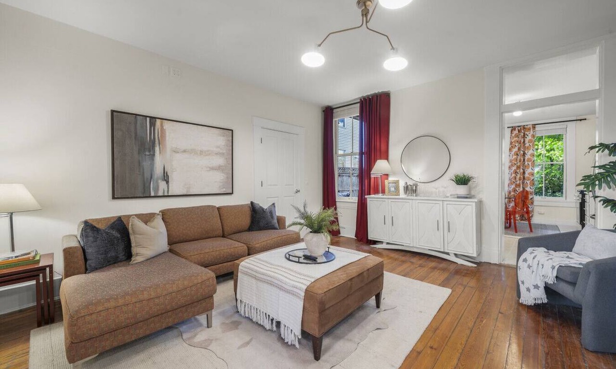 Mount Adams Apartment | StayPavilionMtAdams | Cincinnati