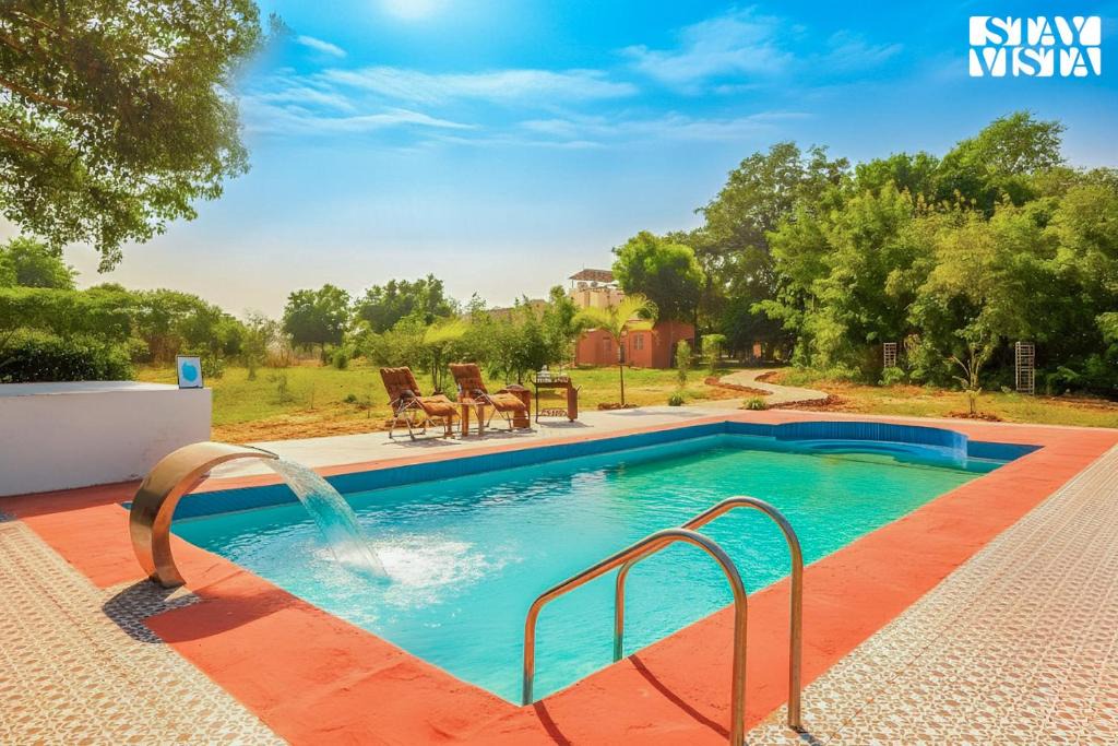 Rajawas Villa | StayVista at Villa M3 - Farmstay with Lawn & Pool