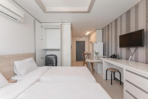 Nampo-dong Hotel | Staywell Hotel
