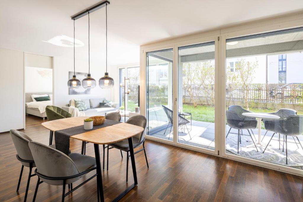 Dietikon District Apartment | STAYY Green Oasis Premium Apartment - Garden Terrace free parking 20' to Zurich