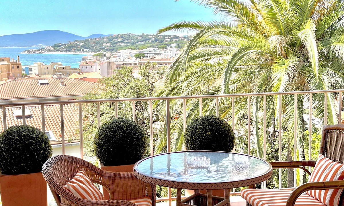 Sainte-Maxime Villa | STE MAXIME. VILLA DE CHARME EXCEPTIONAL VIEW GOLFE ST TROPEZ. 8 pers, 4 bs.
