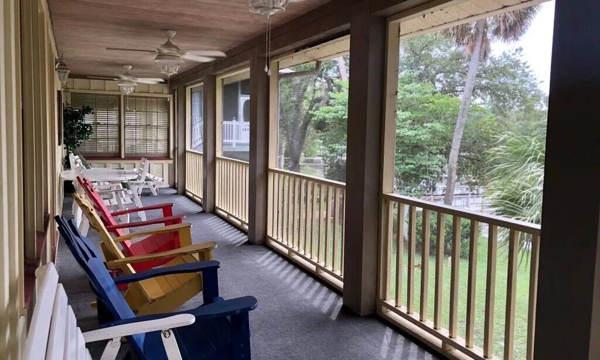 Steinhatchee Resort | Steinhatchee Landing Resort-River House B #18-Waterfront-*THIRD NIGHT FREE*
