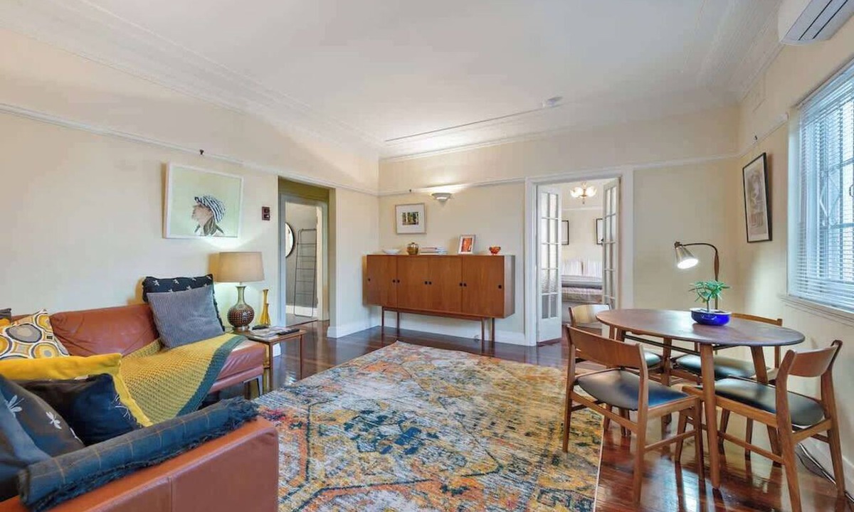 New Farm Apartment | Step Back into Style! 2Bed/1Bath/1Car ~ New Farm