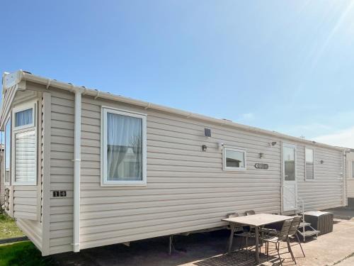 Rhyl House | Stephanie