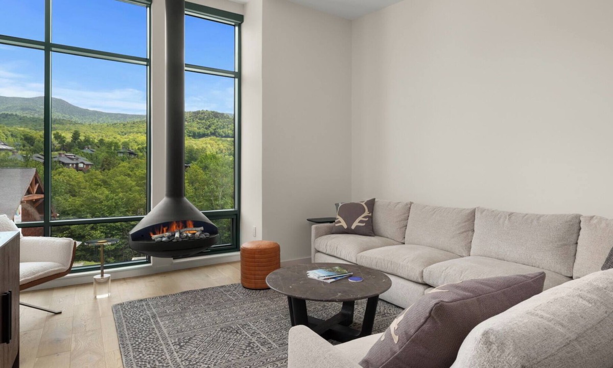 Spruce Peak Condo | Steps from Adventure: Modern Mountain Luxury 3-Bed Condo at Spruce Peak in Stowe