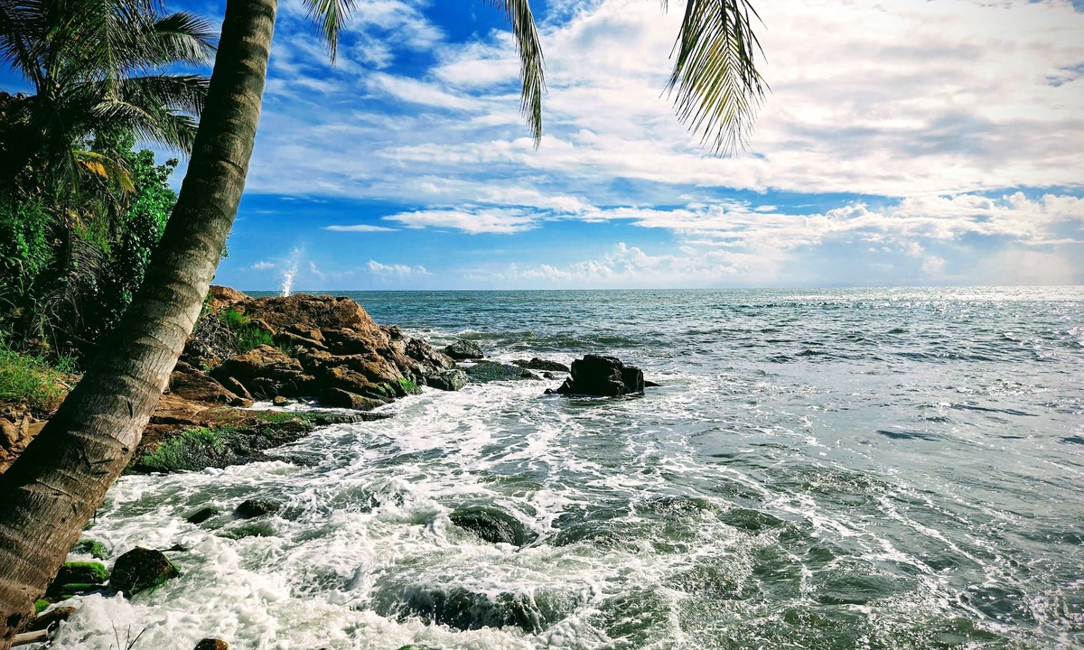 Emajagua House | Steps from Black Sand Beach 3-bedroom house in delightful Maunabo with AC, WiFi