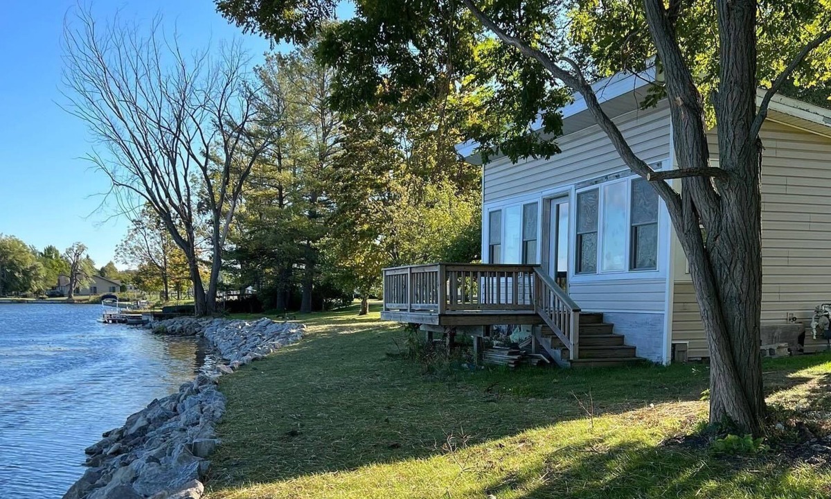 Au Sable Cottage | Steps from the Au Sable! Riverview cottage just minutes from Downtown Oscoda