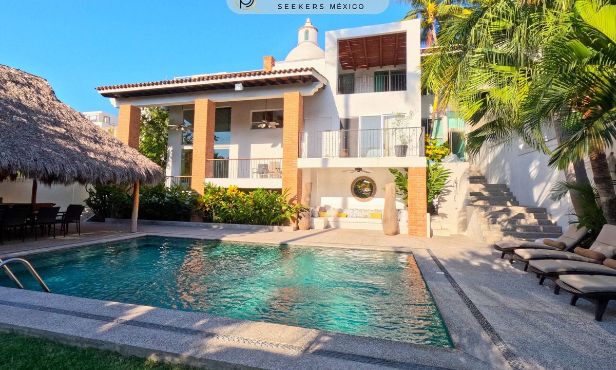 Bucerias Villa | Steps from the beach, pool, games room and privacy!