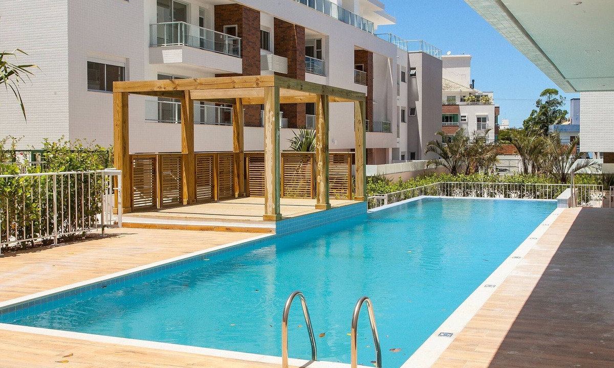 Lagoa Pequena House | Steps from the sea in Novo Campeche: high-end