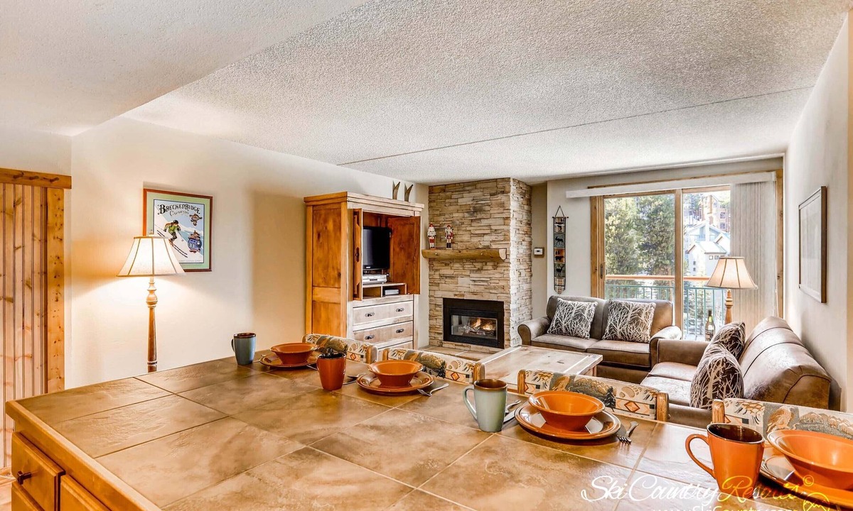 Peak 9 Condo | Steps to Adventure, Remodeled Kitchen, Wi-Fi, Ski in/out, Gas Fireplace TE411