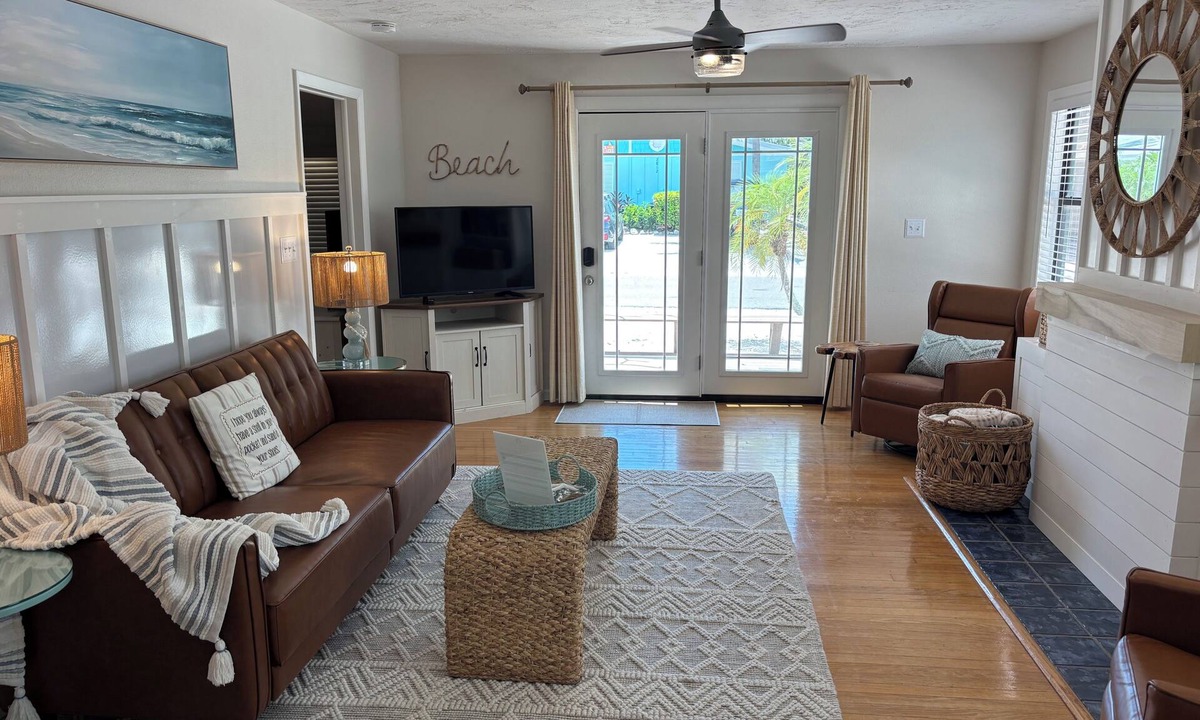 Ilexhurst House | Steps to Beach - Prime Location Beach Bungalow – Beach Gear