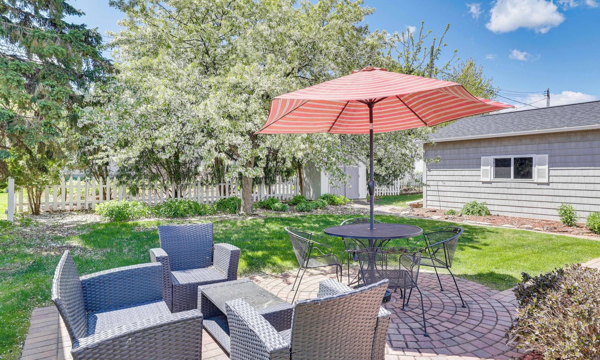 Lake City House | Steps to Lake Pepin, Beach! Charming Home w/Patio