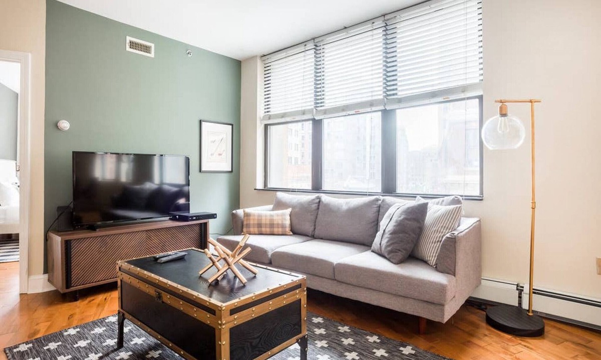 Boston Financial District Apartment | Steps to North End, Aquarium, and all Touristy spots. Nearby to Hospitals, ideal for medical stays.