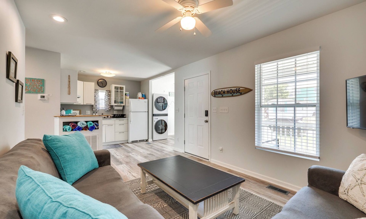 Wilmington Beach Cottage | Steps to Ocean! Family-friendly Carolina Beach Gem