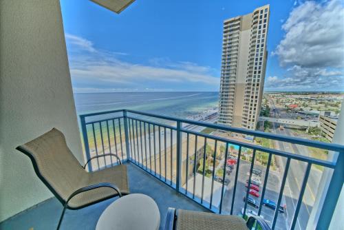 Panama City Beach Apartment | Sterling Breeze - Cozy Beachfront One Bedroom Condo