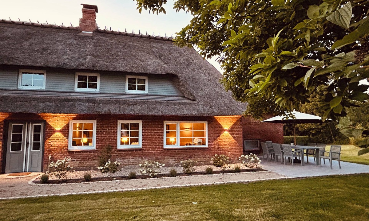 Steinbergkirche House | Steuerbord - secluded, near the beach, terrace, wood-burning stove, barbecue
