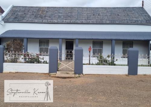 Steytlerville Hostel | Steytlerville Karoo Backpackers