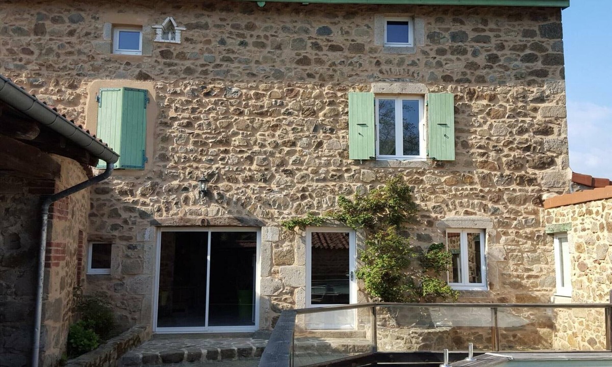 Pilat Rhodanien Cottage | Stone Cottage with Private Pool and Covered Terrace