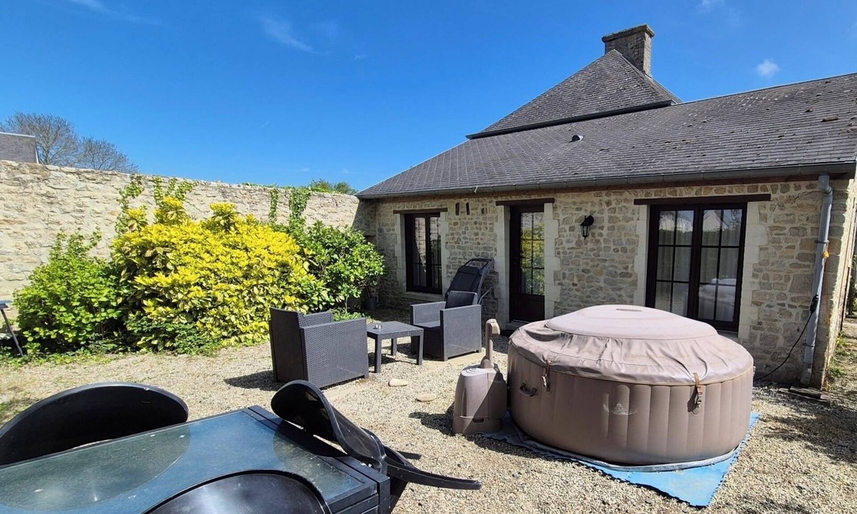 Longueville House | Stone country house 10min from the landing beaches Omaha Beach