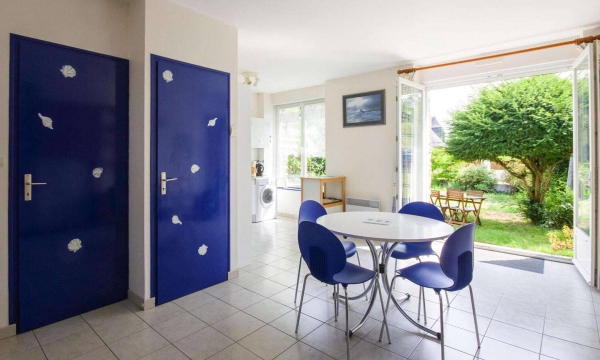 Etables-sur-Mer House | Stone House by Les Godelins Beach