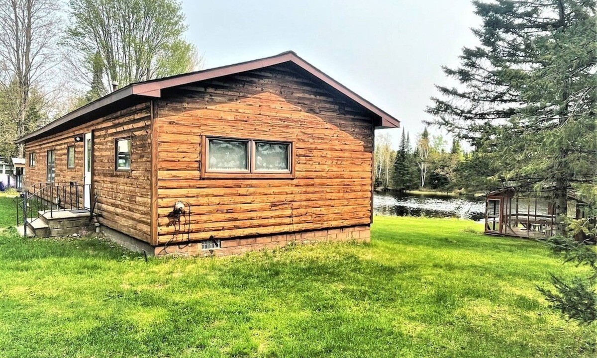 Butternut Cabin | Stone Mason`s Camp - Flambeau River
