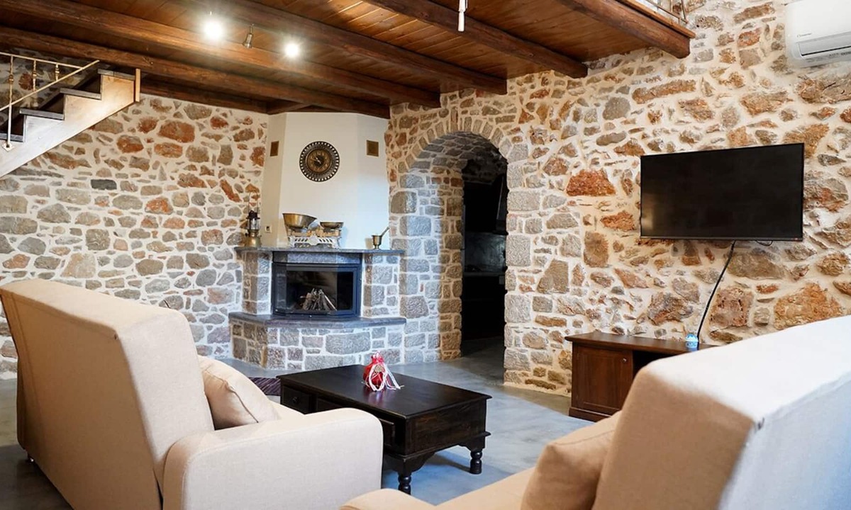 Agios Georgios Sykousis House | Stone Residence Chios
