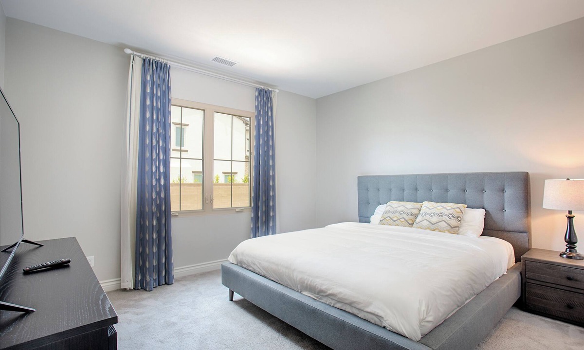 Stonegate House | Stonegate Community Gem｜20% Off Offer｜Flexible Lease with Garage Access #7101