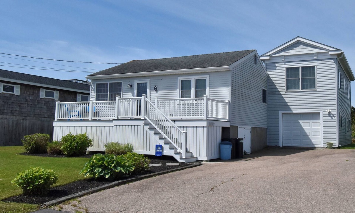 Misquamicut House | Stones Throw from your Beach Access! - Updated 3 Bedroom - Beach Passes Included
