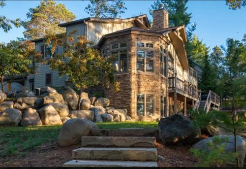 Three Lakes House | Stony Crest Cabin Deer Lake