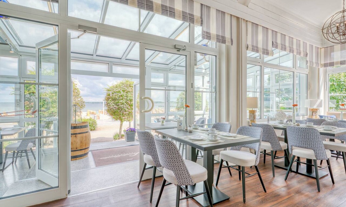 Alt-Travemunde/Ronnau Hotel | Strandschlösschen