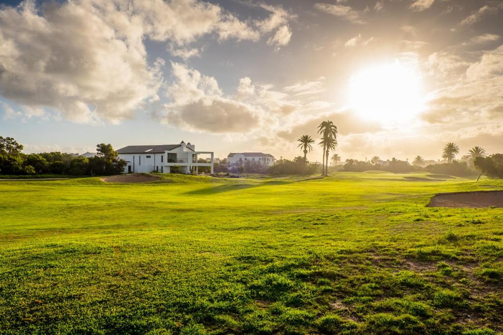 Shelley Point House | Strathearn Place