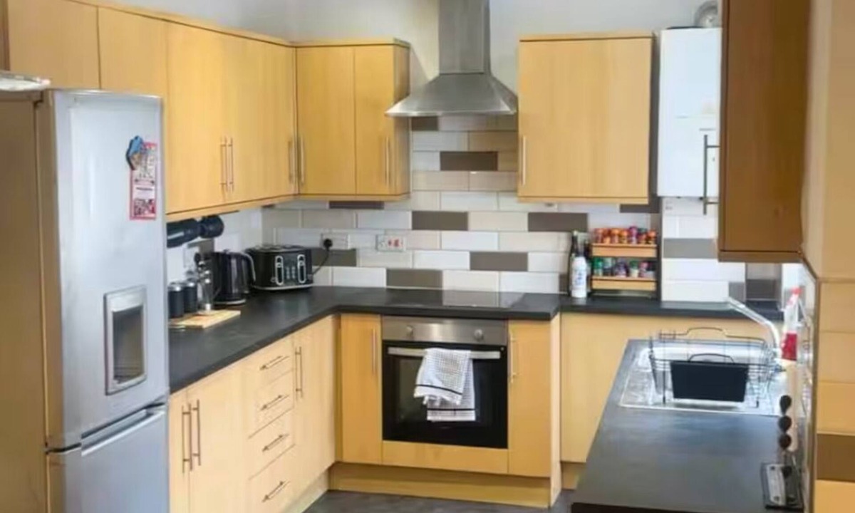Filton House | Stratos Realty