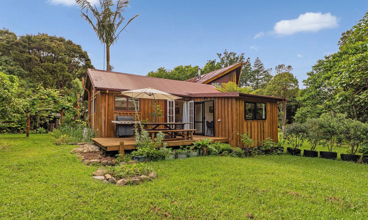 Coromandel House | Stream-side Cottage - Driving Creek Coromandel